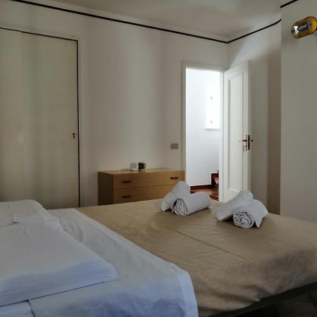 Una Stanza A Cefalu Luaran gambar