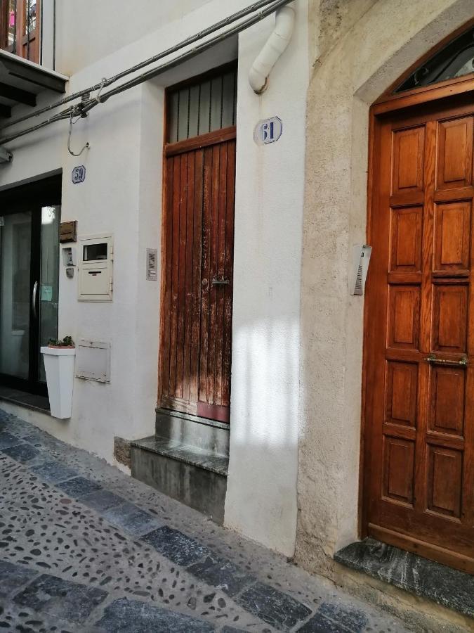 Una Stanza A Cefalu Luaran gambar
