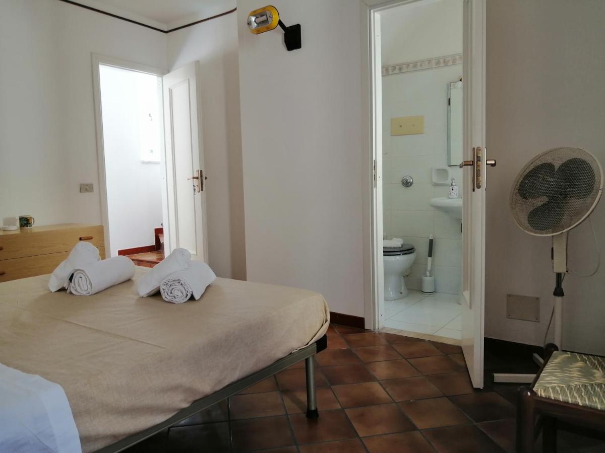 Una Stanza A Cefalu Luaran gambar